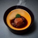 网络安全顾问肖像照，正装形象照，深色背景专业感强